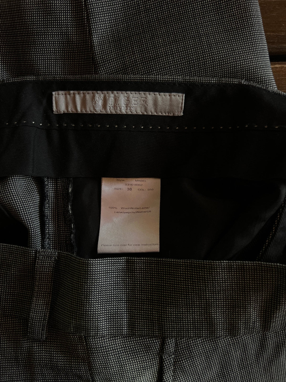 Preloved Tiger Of Sweden harmaat housut 100 % villaa - M Siloa Secondhand – huollettu ja kuntotarkastettu