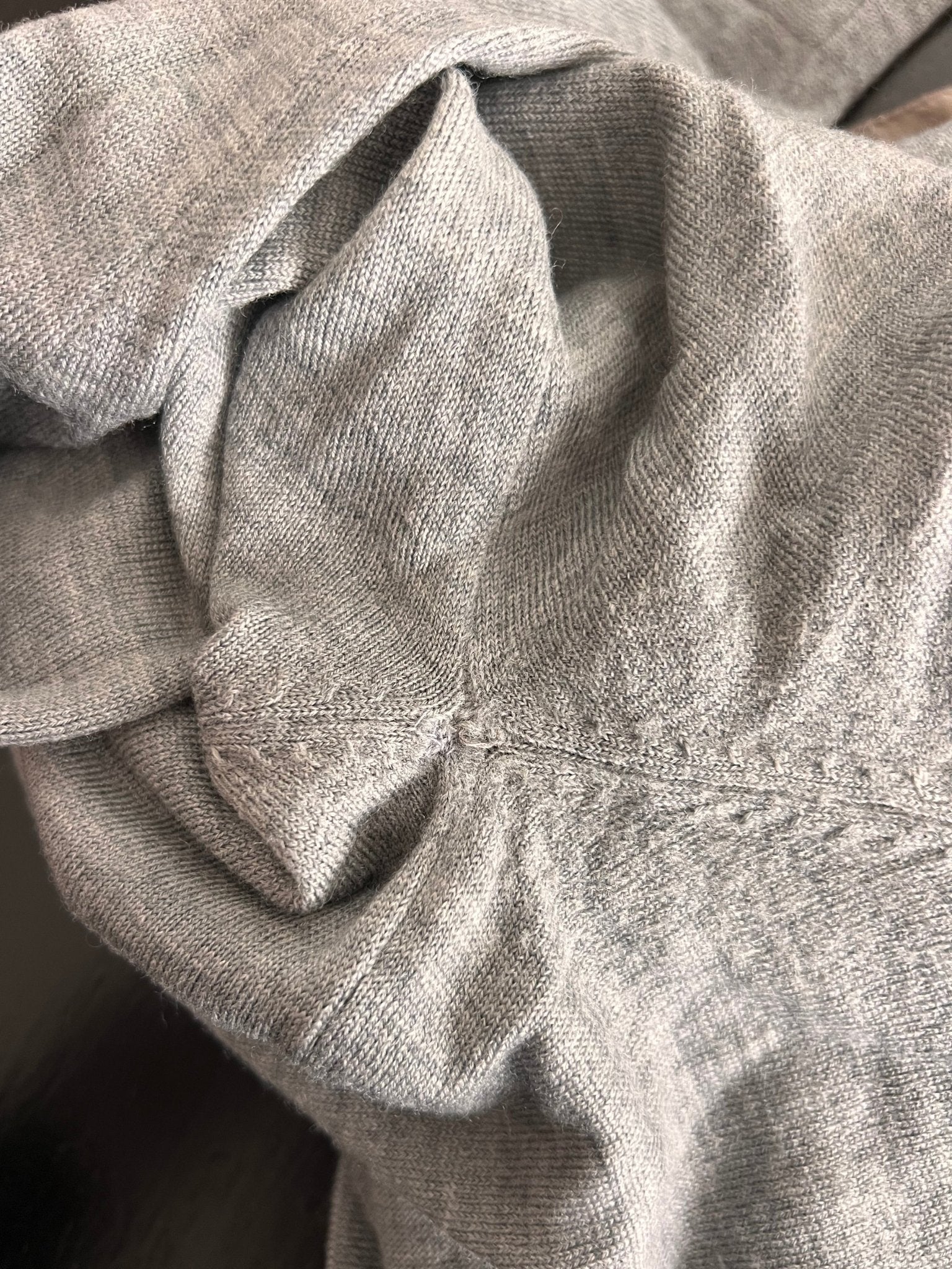 Preloved Filippa K 100 % merinovilla neulepaita, harmaa, koko M Siloa Secondhand – huollettu ja kuntotarkastettu
