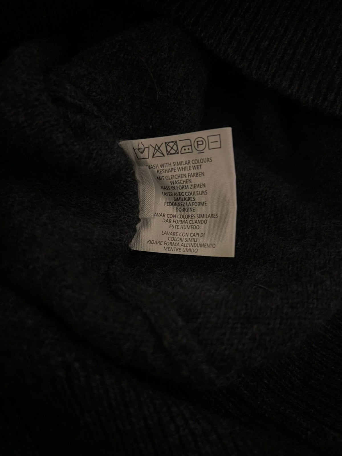 Preloved Gant tummanharmaa neule 100 % villaa - M Siloa Secondhand – huollettu ja kuntotarkastettu