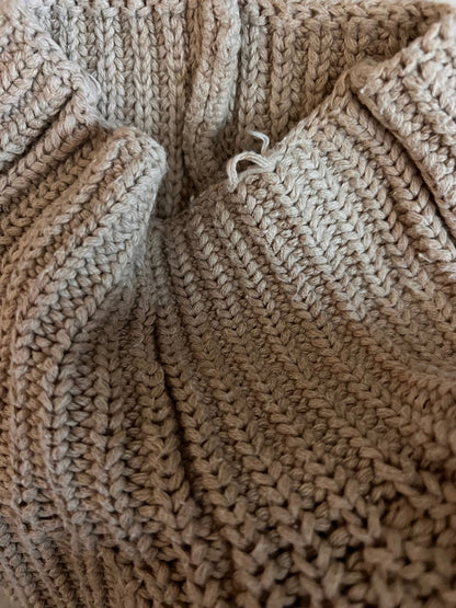 Preloved GAP 100% puuvilla neulepusero, beige, koko M Siloa Secondhand – huollettu ja kuntotarkastettu