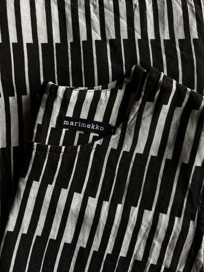 Preloved Marimekko pellavatunika, musta-valkoinen, M Siloa Secondhand – huollettu ja kuntotarkastettu