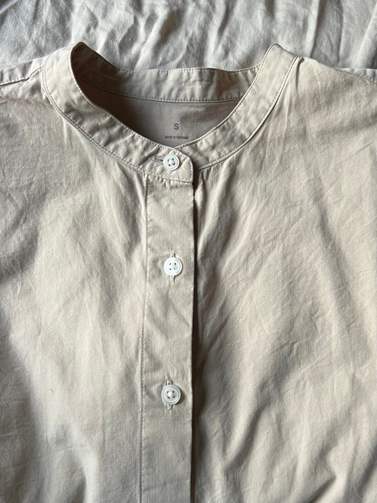 Preloved Muji 100 % puuvilla pusero, vaalea beige, koko S Siloa Secondhand – huollettu ja kuntotarkastettu
