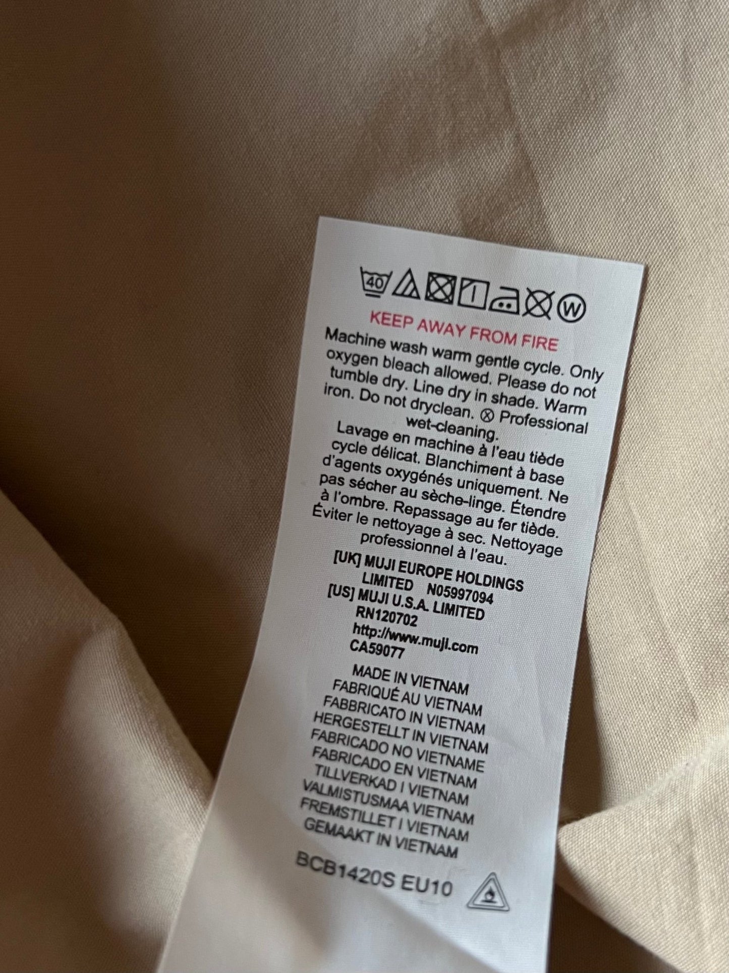 Preloved Muji 100 % puuvilla pusero, vaalea beige, koko S Siloa Secondhand – huollettu ja kuntotarkastettu