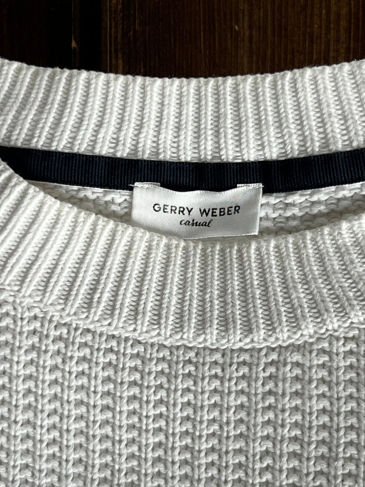 Preloved Puuvillaneule, valkoinen, M Siloa Secondhand – huollettu ja kuntotarkastettu