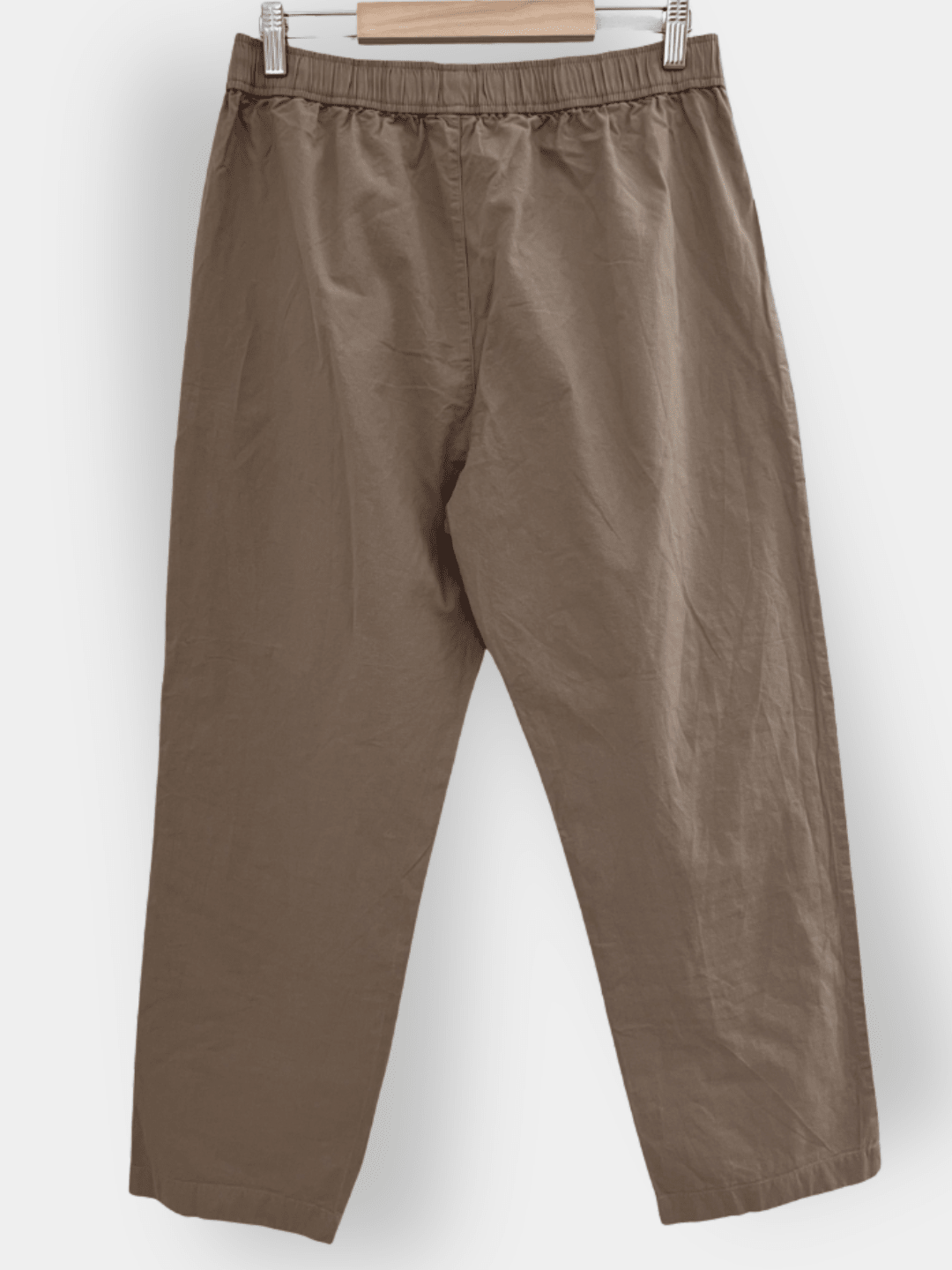 Preloved UNIQLO puuvillahousut, ruskea, M Siloa Secondhand – huollettu ja kuntotarkastettu