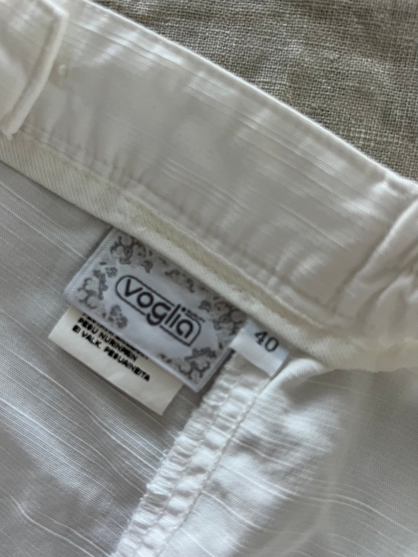 Preloved Voglia lyocell/puuvillahame, valkoinen, koko 40 Siloa Secondhand – huollettu ja kuntotarkastettu