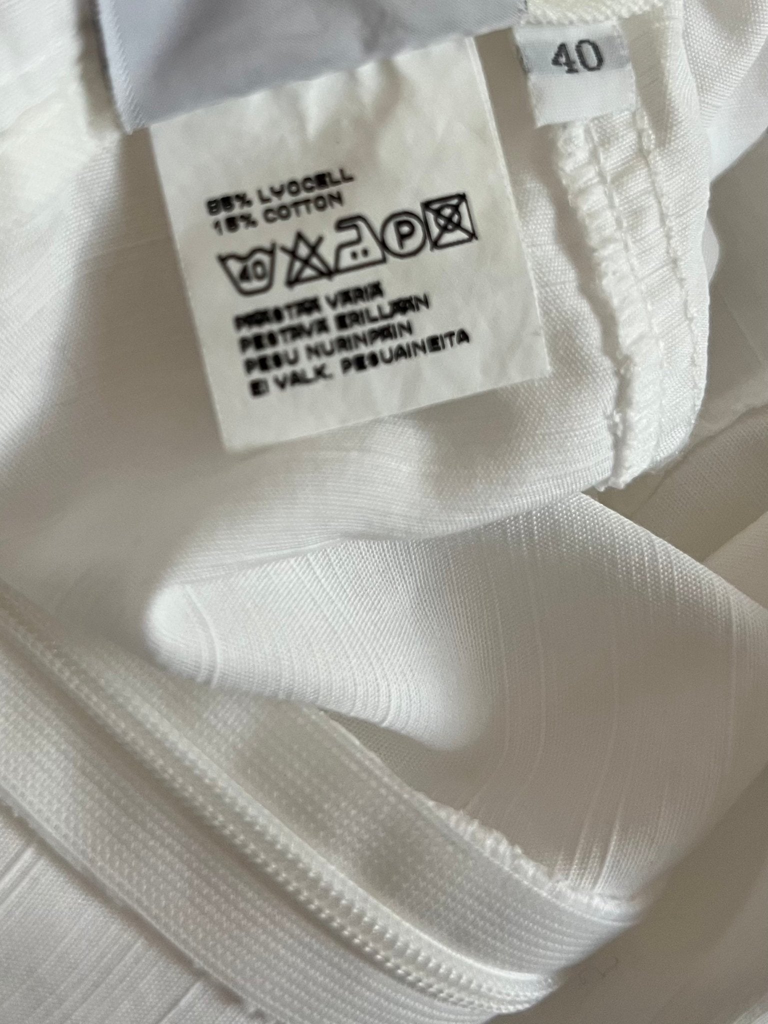 Preloved Voglia lyocell/puuvillahame, valkoinen, koko 40 Siloa Secondhand – huollettu ja kuntotarkastettu
